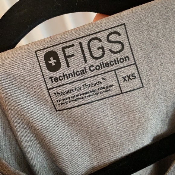 Figs | Graphite Gray Scrub Top - Picture 4 of 4